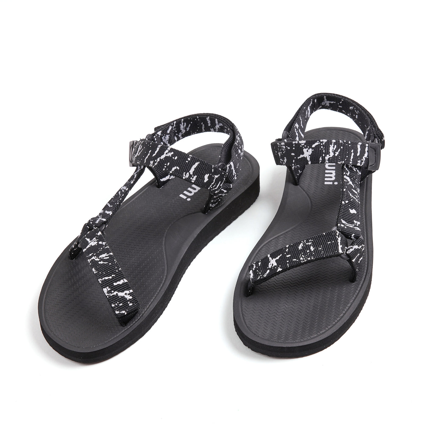 Black/white sandals