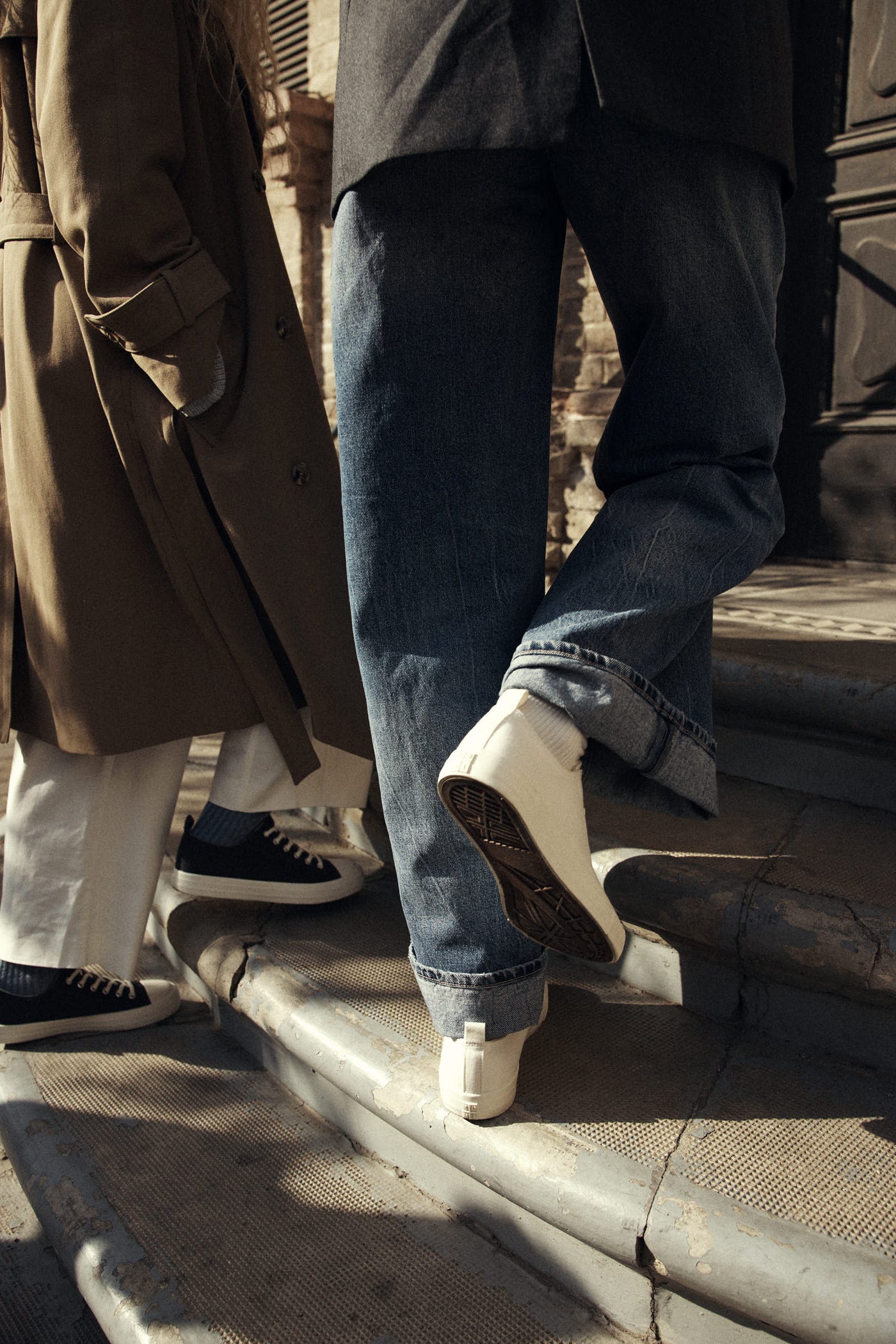 Retro sneakers white