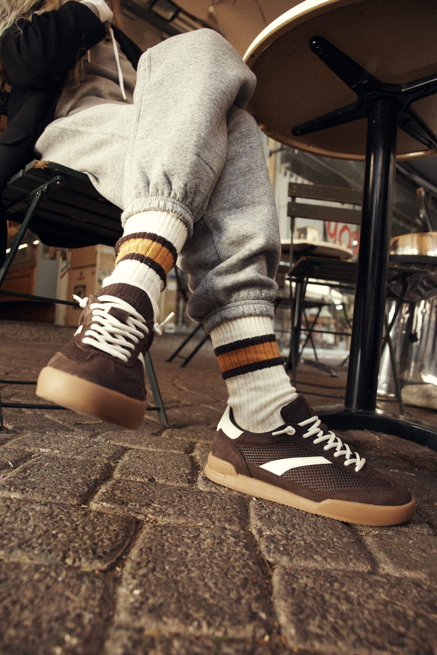 Mesh sneakers Brown