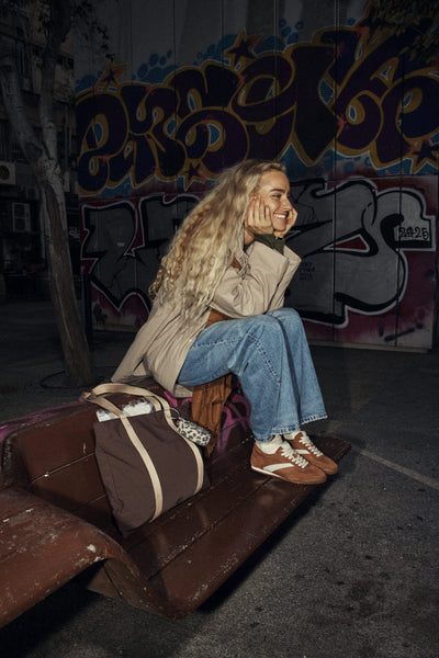 Rubberized raincoat in Taupe