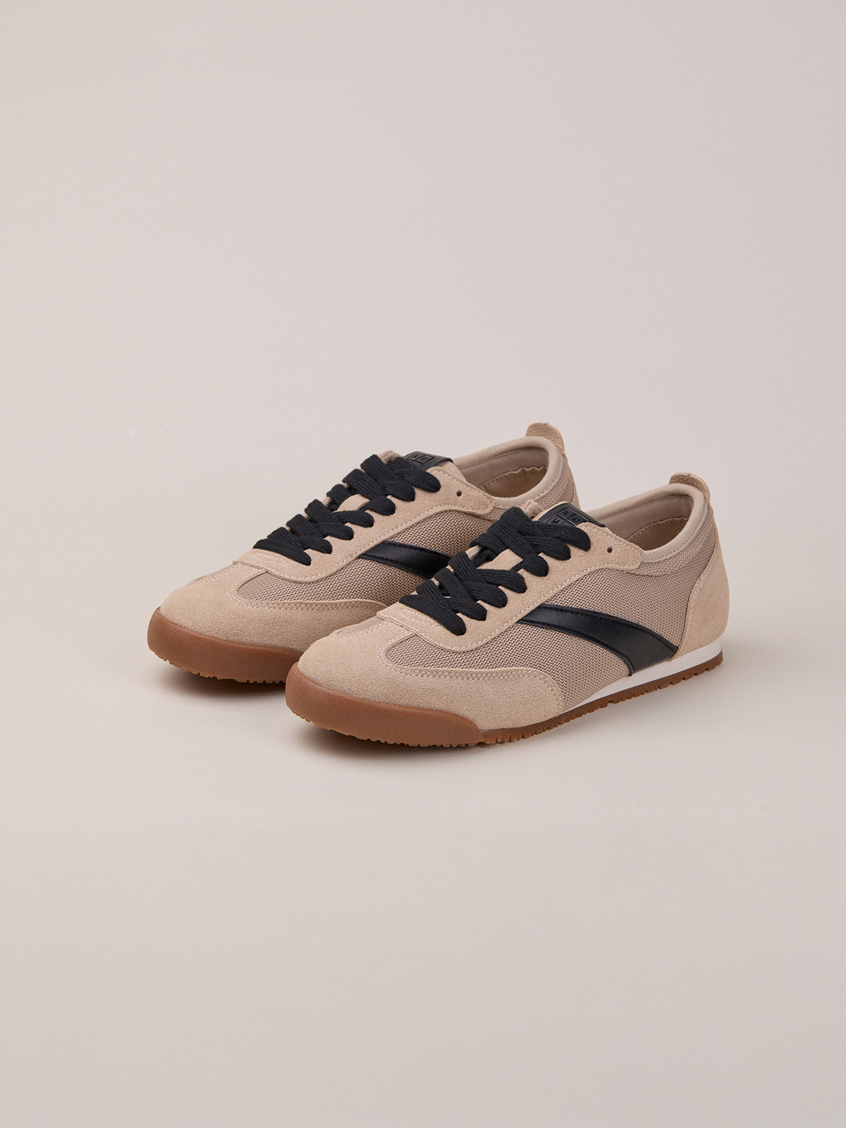 Airy Suede sneakers Beige