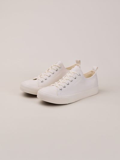 Retro sneakers white