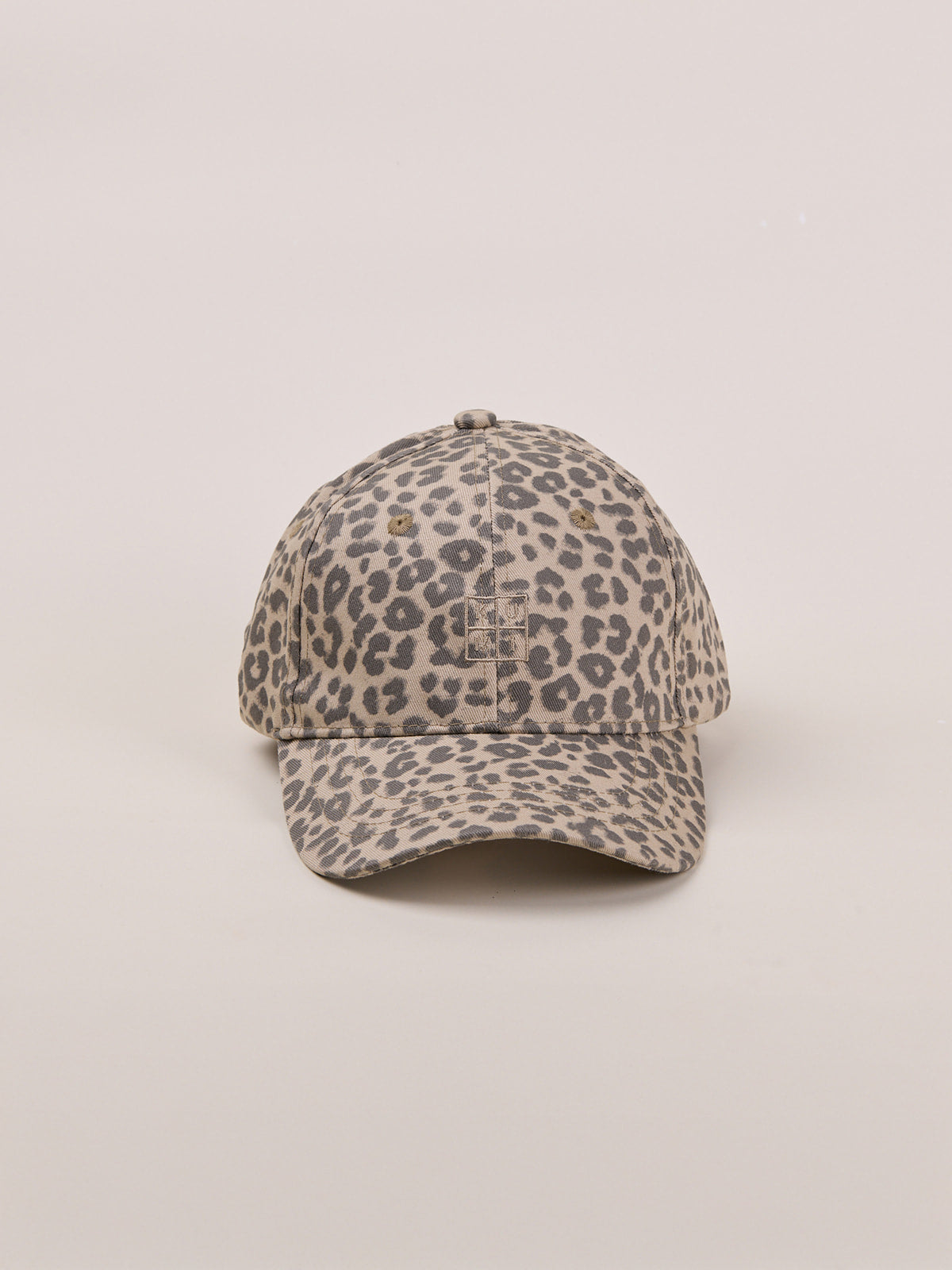 Leopard cap