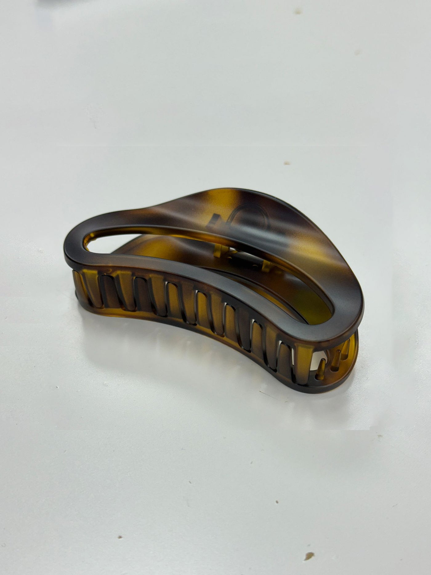 Rust round XL hair clip