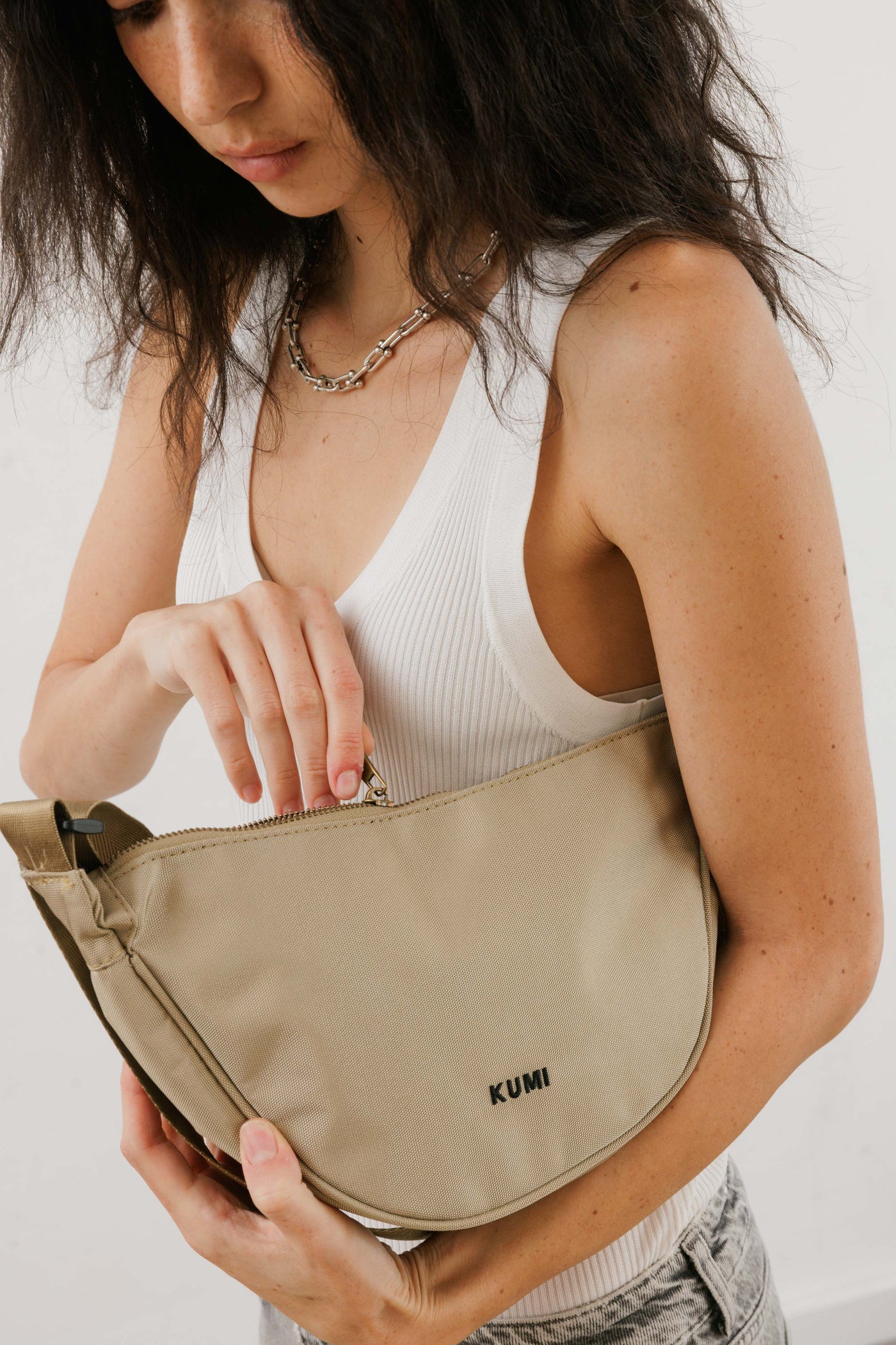 Latte crossbody bag