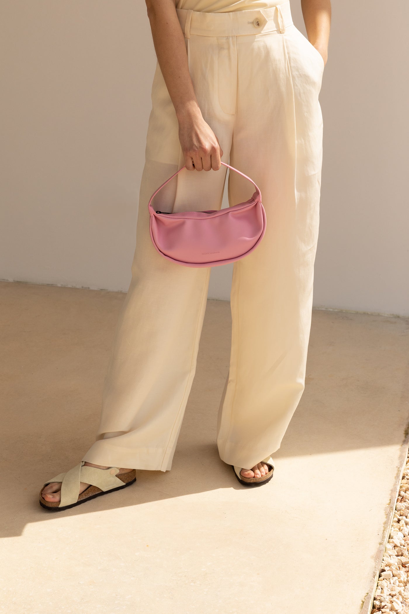 Smile Hand-Bag in Pink